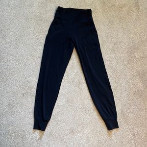 Lululemon joggers Black (size2)